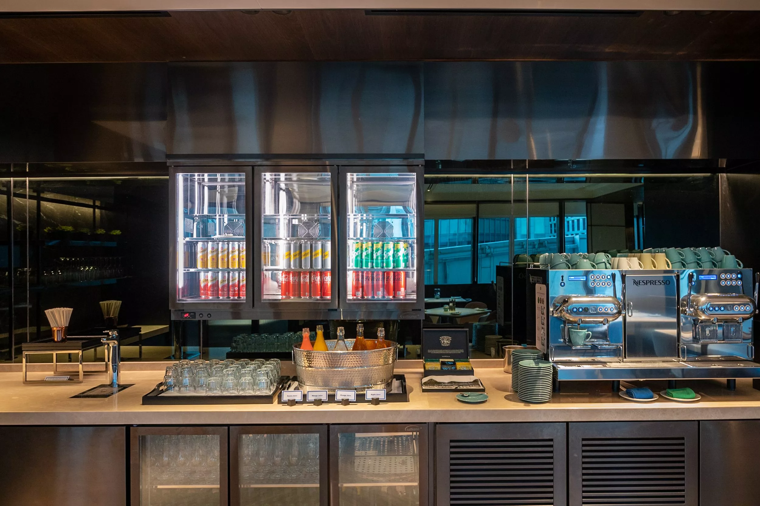 Executive Lounge - Hilton Singapore Orchard 1.jpg