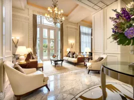 Presidential-Suite-Living-Room-The-Fullerton-Hotel-Singapore.jpg
