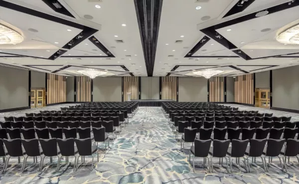 a5g8-fairmont-singapore-ballroom-theatre-975x600.png