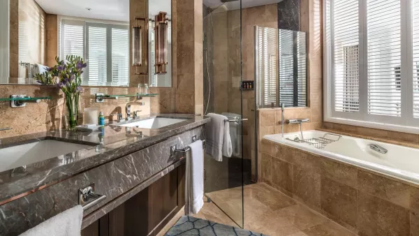 ONE BEDROOM CLUB SUITE BATHROOM.jpg