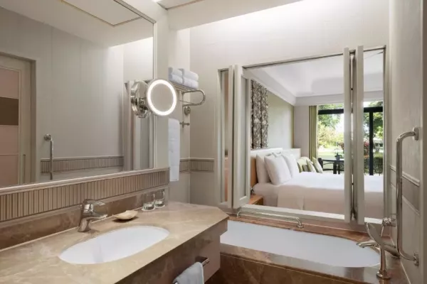 family-garden-room bath.jpg