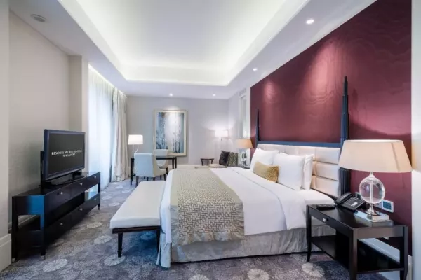 2 bedroom premiun suite 2.jpg