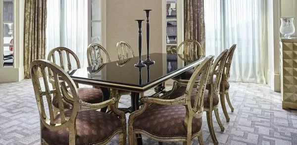 presidential suite dining room.jpg