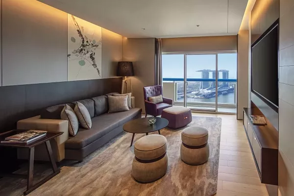 SKY LINE SUITE 1.jpg