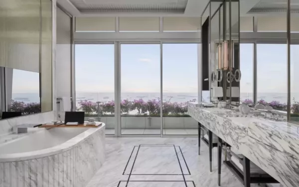 THE STRAITS BATHROOM MBS .jpg