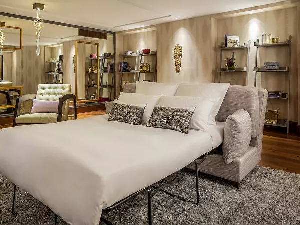 PRESTIGE FAMILY SUITE SOFITEL SOFABED.jpg