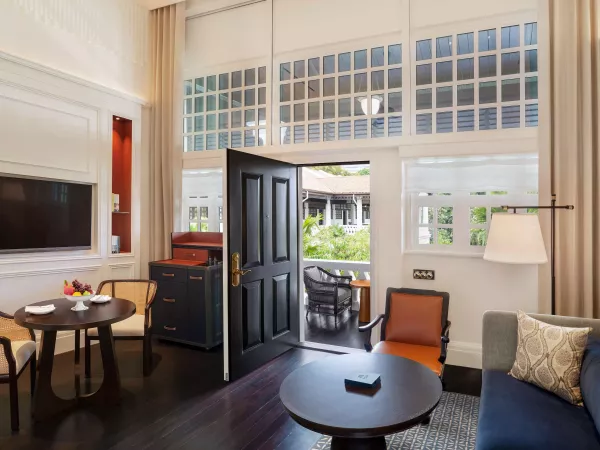 PALM COURT SUITE 1.jpg