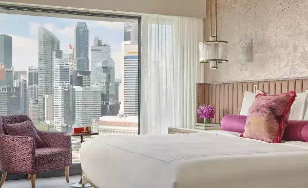 PREMIER MARINA BAY SUITE BEDROOM MO.jpg