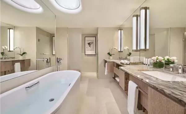 TWO BEDROOM PREMIER MARINA BAY SUITE BATHROOM MO.jpg