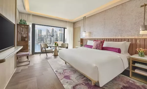 PRESIDENTIAL SUITE BEDROOM MO.jpg