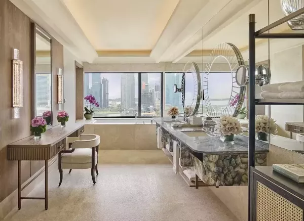 ROYAL MB PENHOUSE BATHROOM MO.jpg