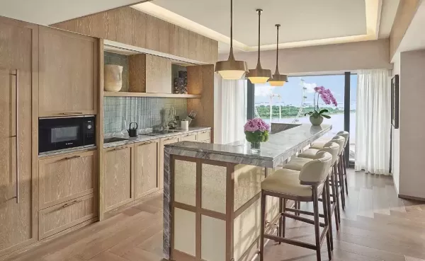 ROYAL MB PENHOUSE MO .jpg