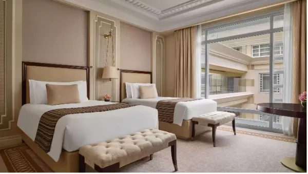 PREMIER COURTYARD ROOM.jpg