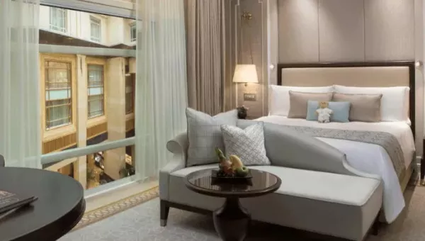 PREMIER COURTYARD ROOM 1.jpg