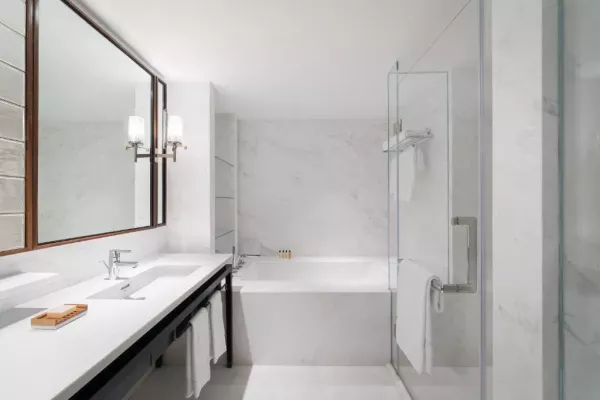 TOWER WING ONE BEDROOM SUITE BATHROOM.jpg