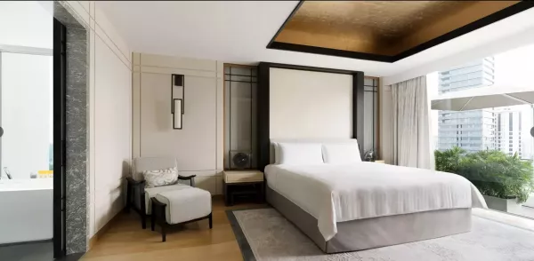 TOWER WING GRAND SUITE BEDROOM.jpg