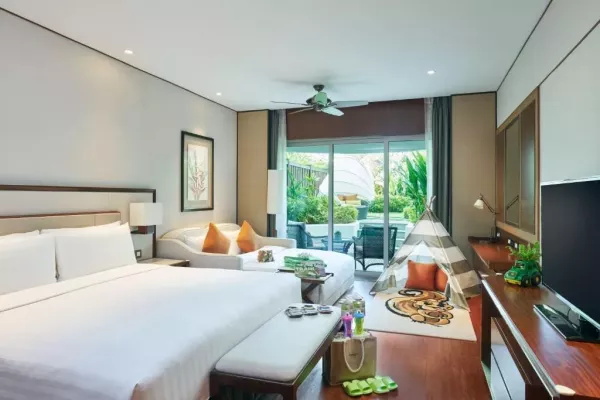 Garden Wing Deluxe Family Terrace King 3.jpg