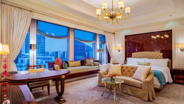 Executive Deluxe King Room 1.jpg